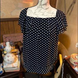 Dress barn blouse in mint condition. Really nice!!